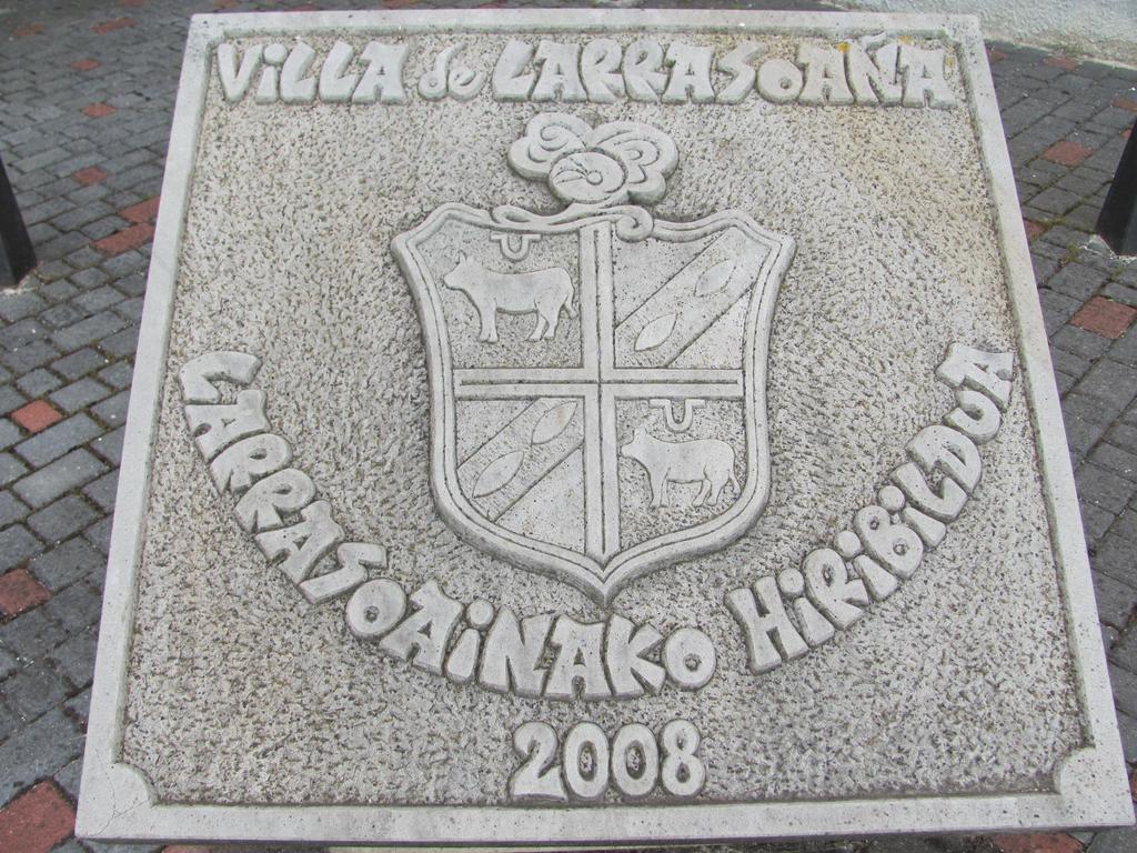 Pension El Peregrino De Larrasoana Екстер'єр фото